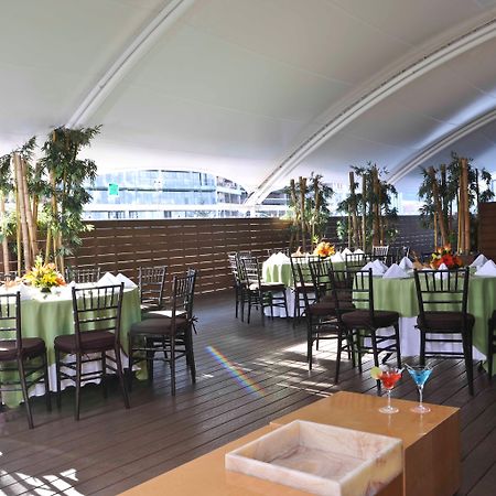 Stadia Suites Mexico City Santa Fe Exterior photo The interior of the tent