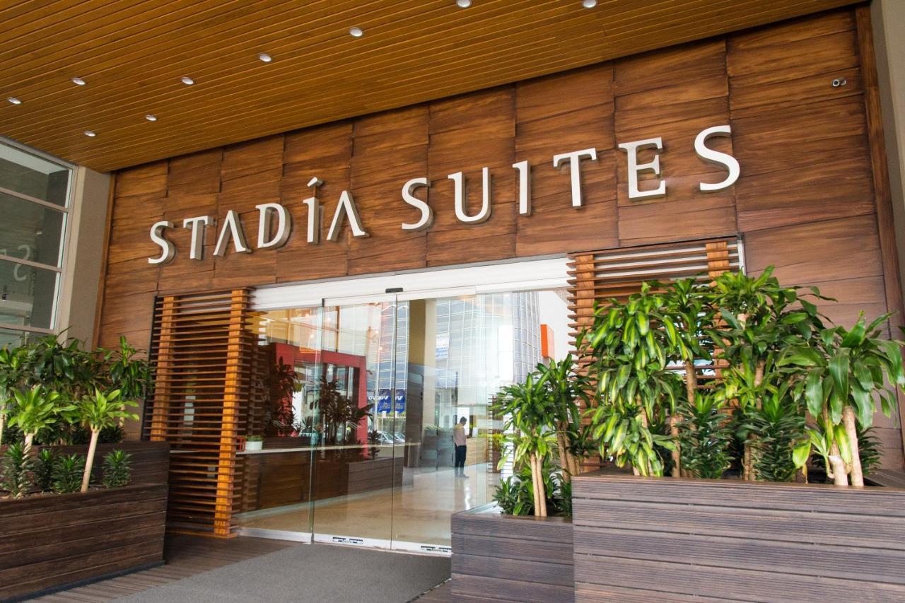 Stadia Suites Mexico City Santa Fe Exterior photo Entrance to the Stadium Suites