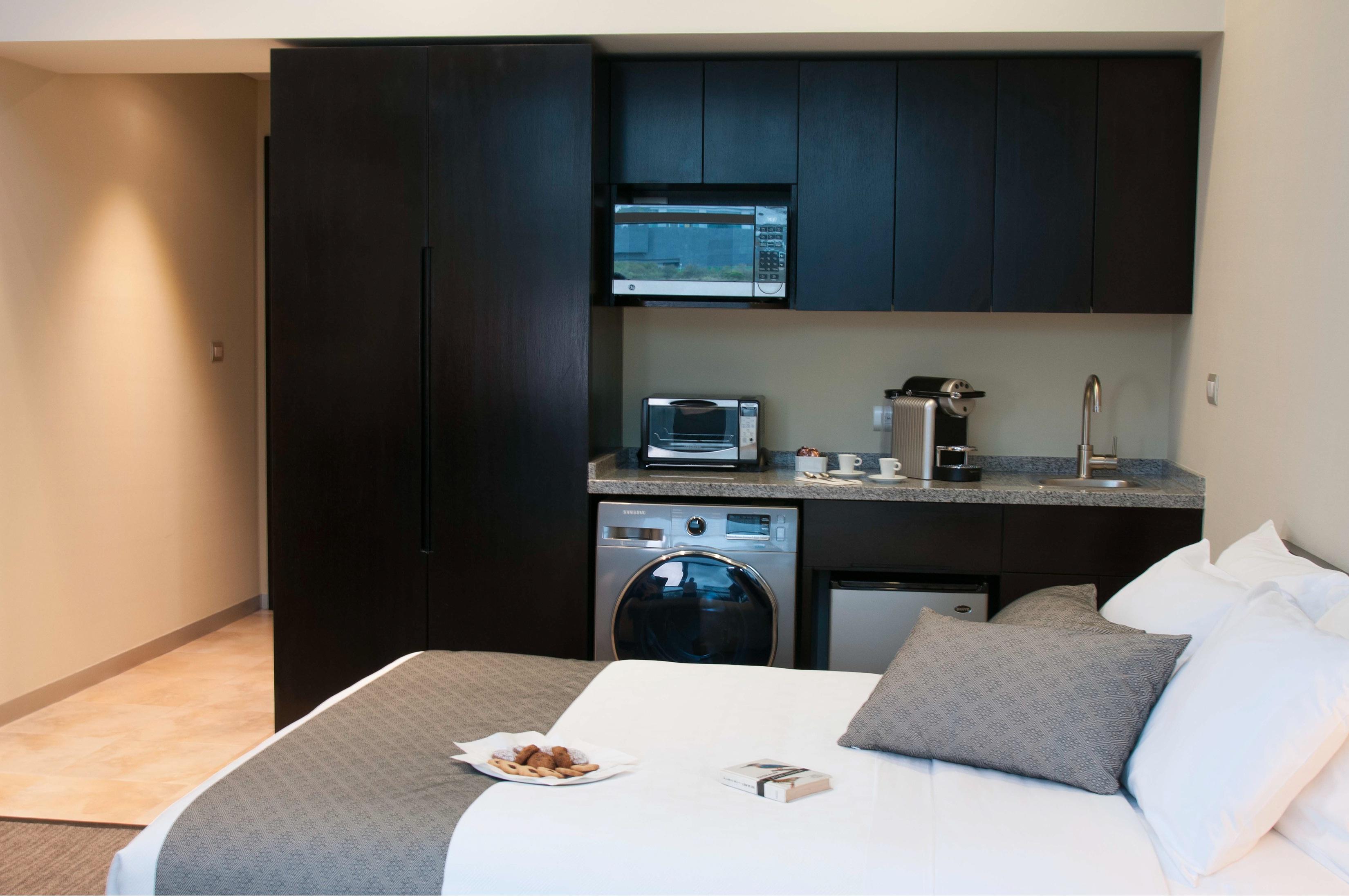 Stadia Suites Mexico City Santa Fe Exterior photo A kitchenette in a hotel room