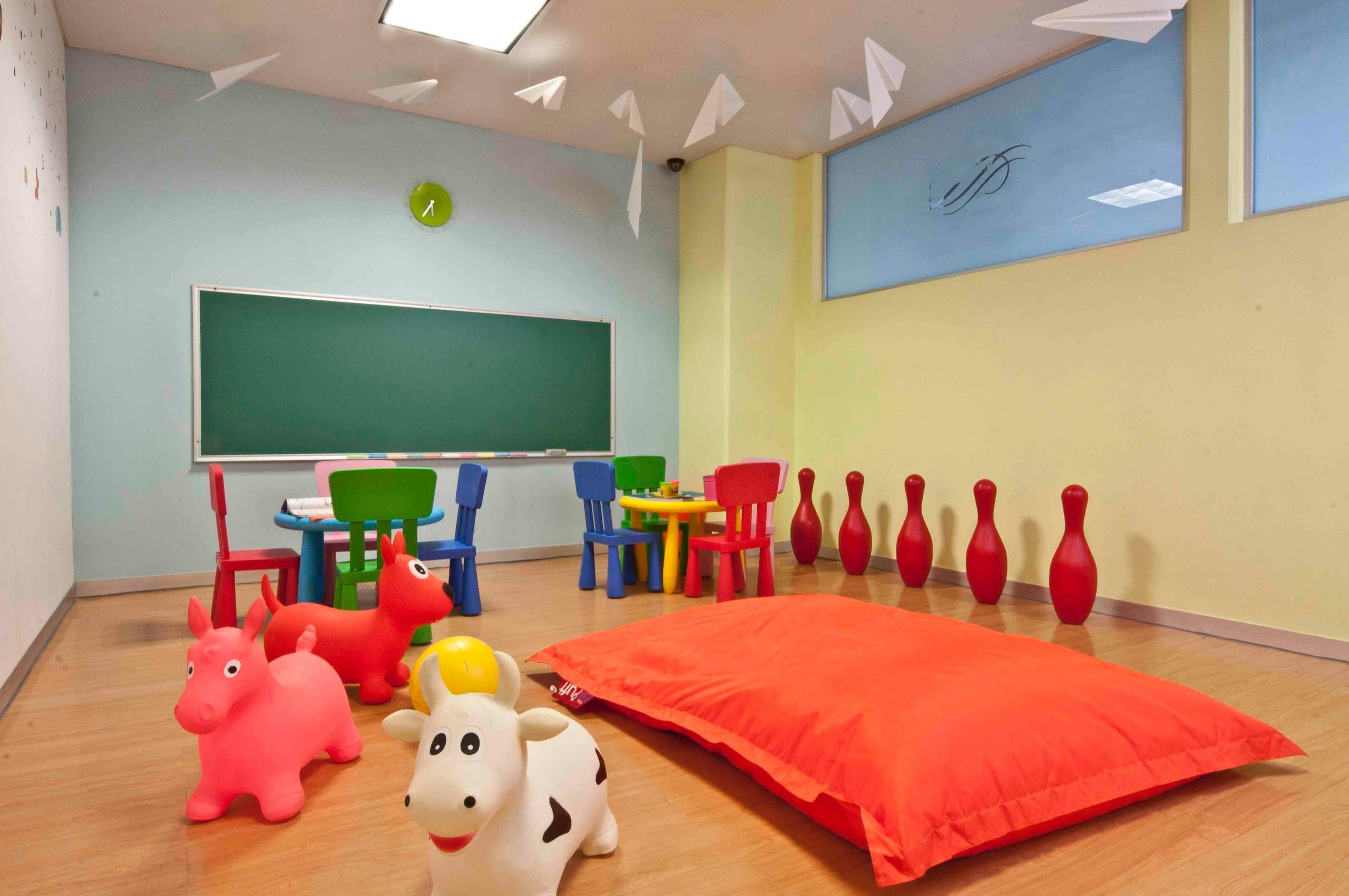 Stadia Suites Mexico City Santa Fe Exterior photo A typical nursery classroom