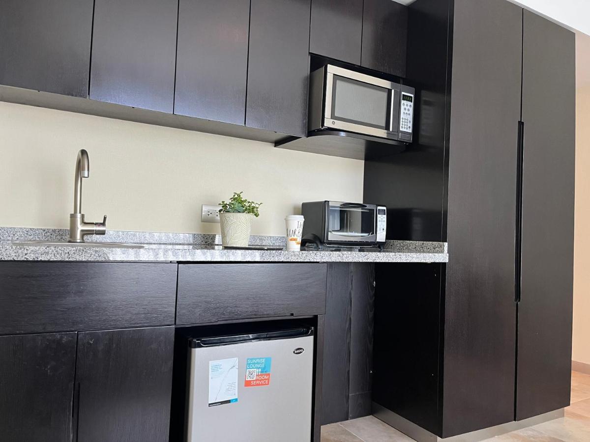 Stadia Suites Mexico City Santa Fe Exterior photo A typical kitchen in a hotel room