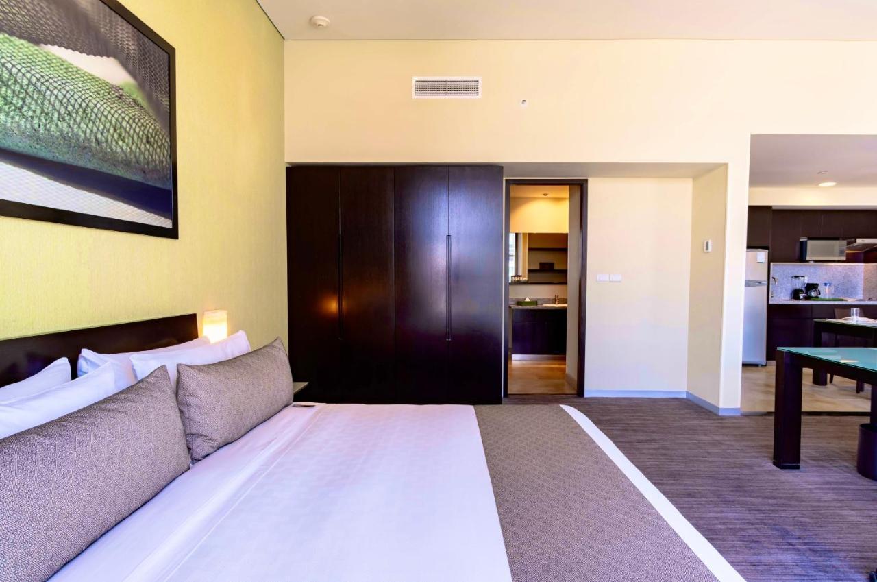 Stadia Suites Mexico City Santa Fe Exterior photo A typical studio apartment