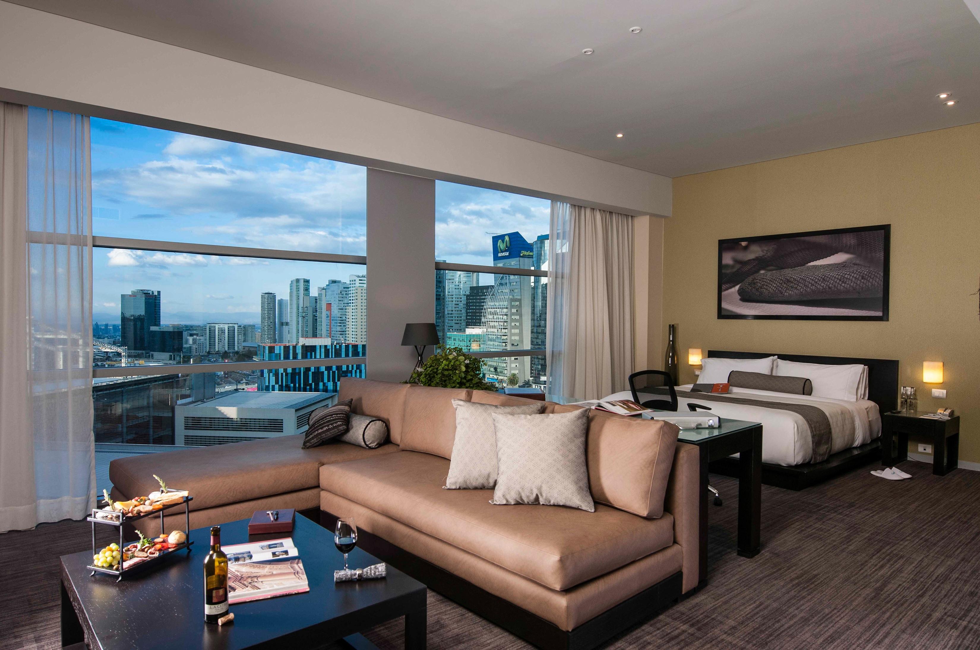 Stadia Suites Mexico City Santa Fe Exterior photo A suite at the Hilton San Diego Bayfront