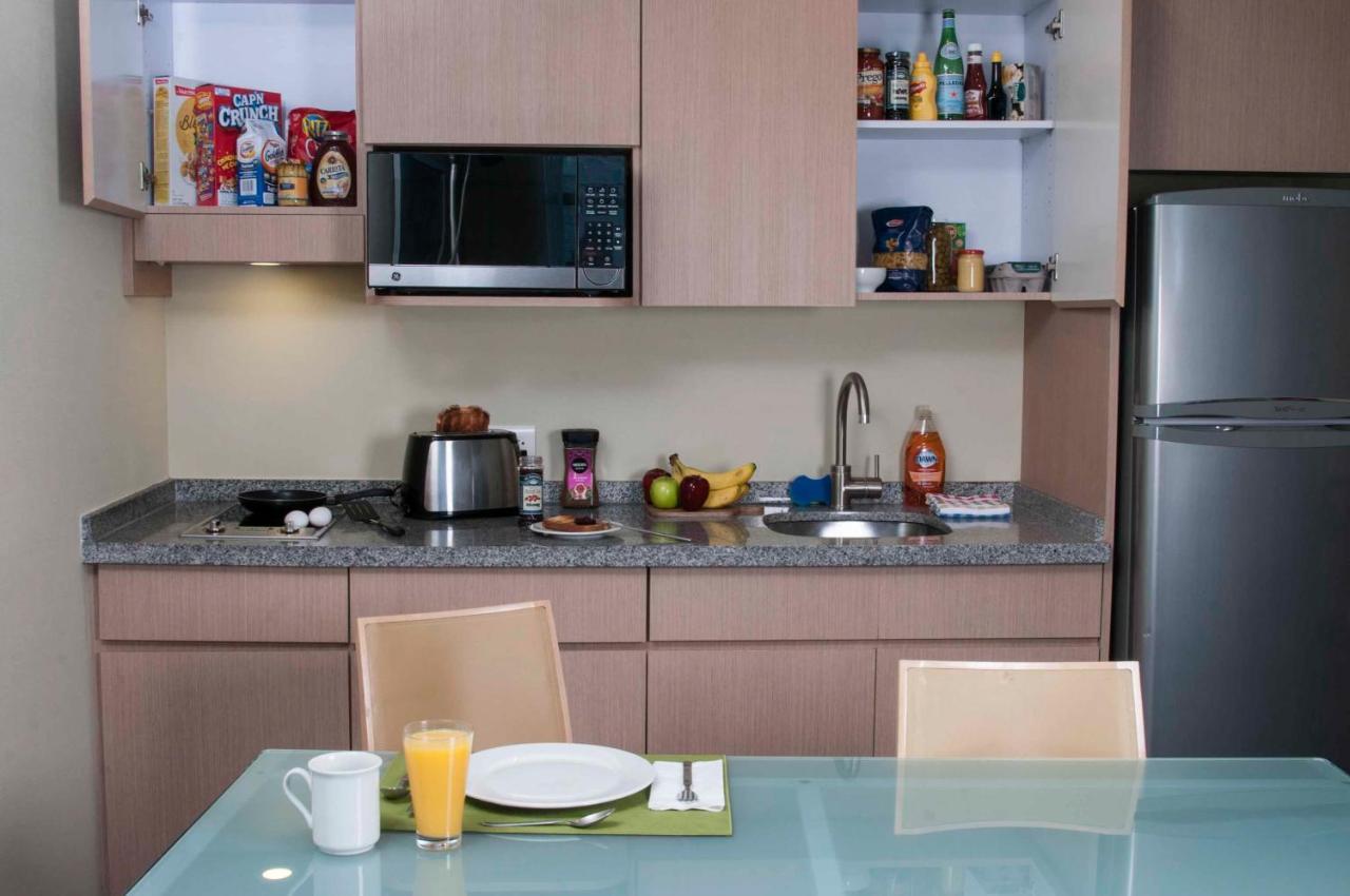 Stadia Suites Mexico City Santa Fe Exterior photo A typical kitchen in a typical apartment